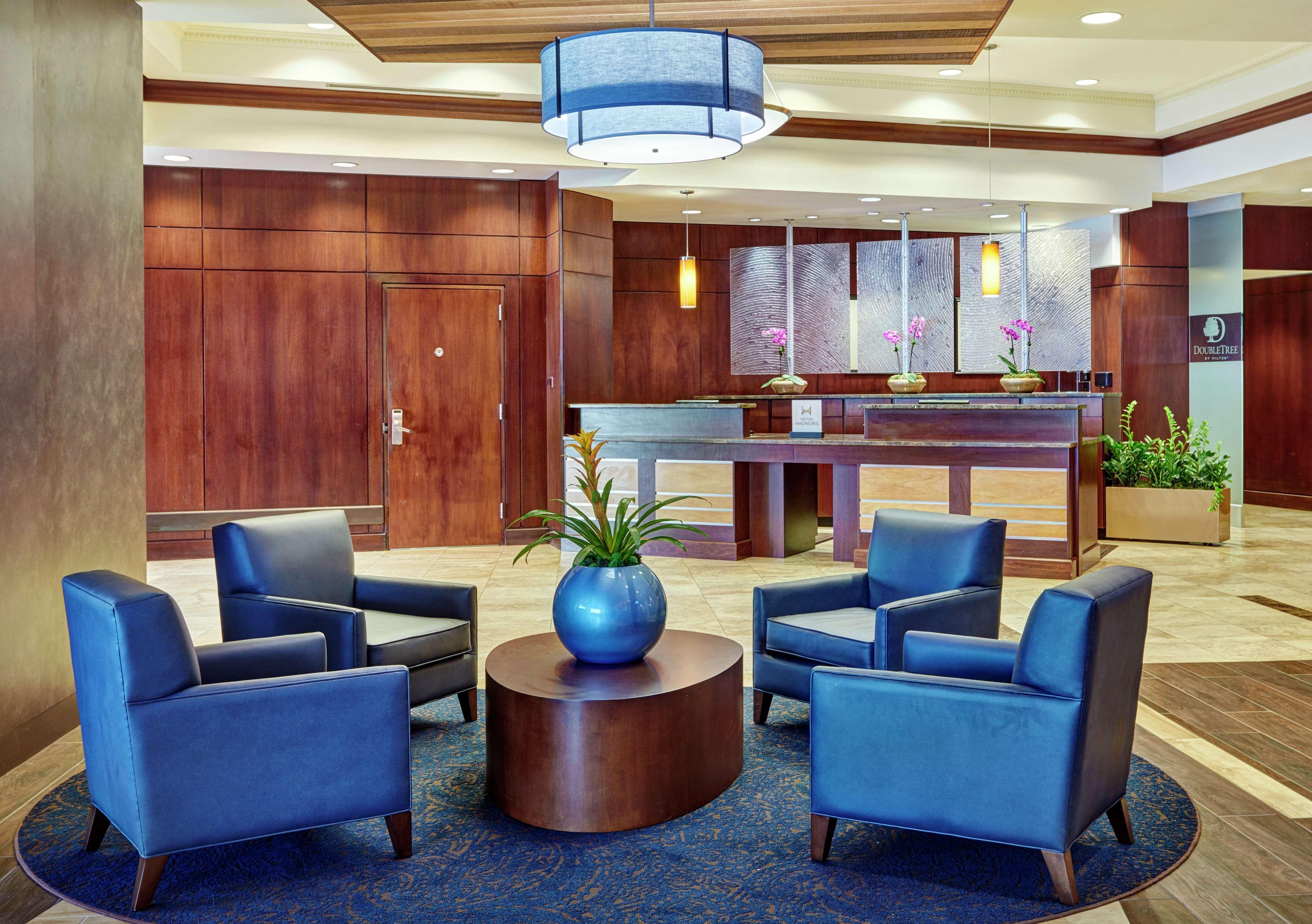 Doubletree By Hilton Charlotte Uptown Otel Dış mekan fotoğraf