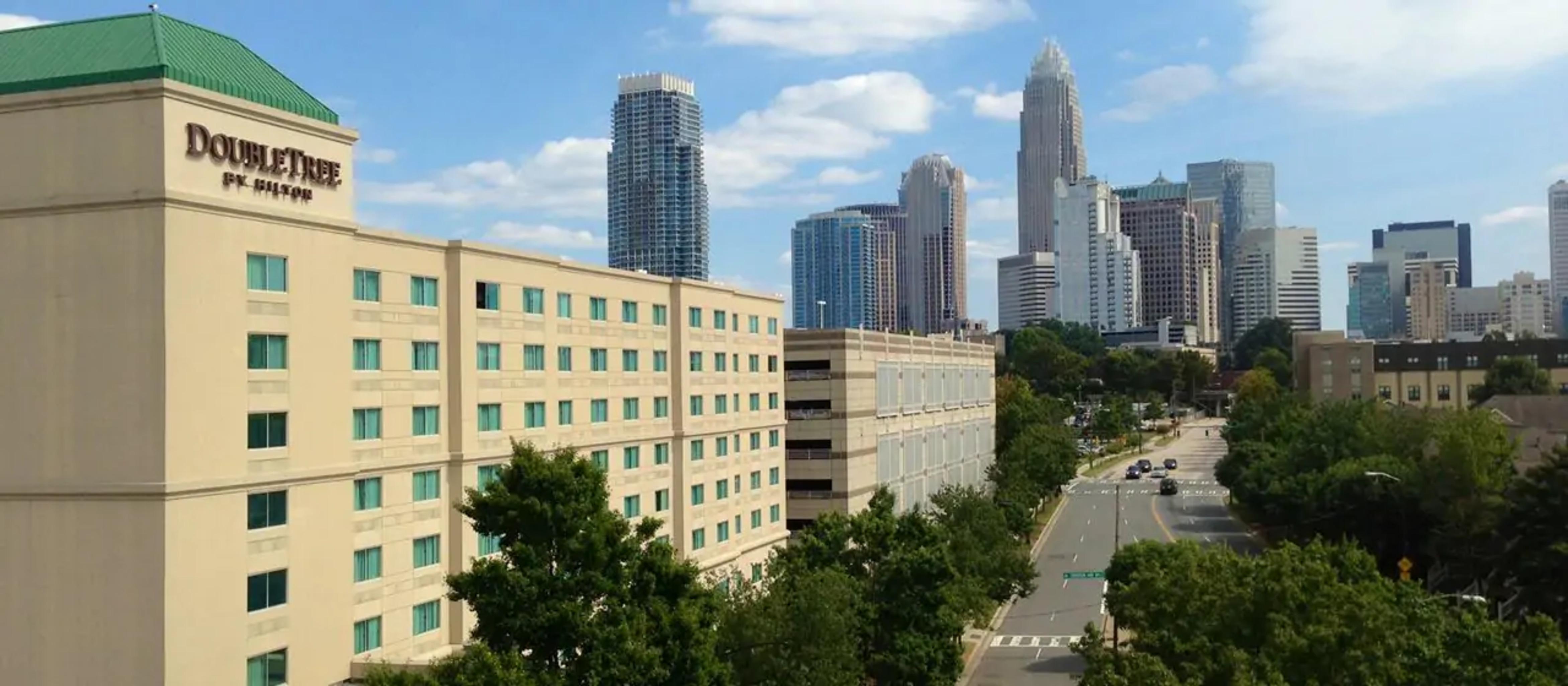 Doubletree By Hilton Charlotte Uptown Otel Dış mekan fotoğraf