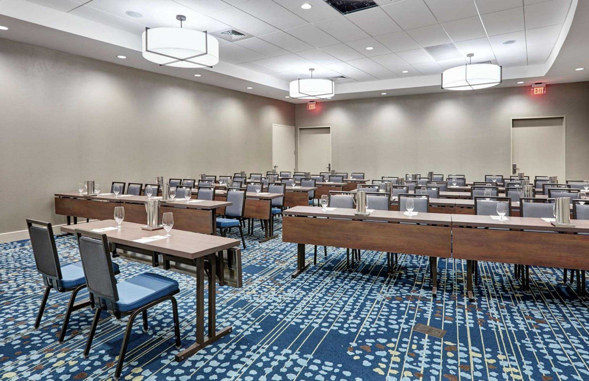 Doubletree By Hilton Charlotte Uptown Otel Dış mekan fotoğraf