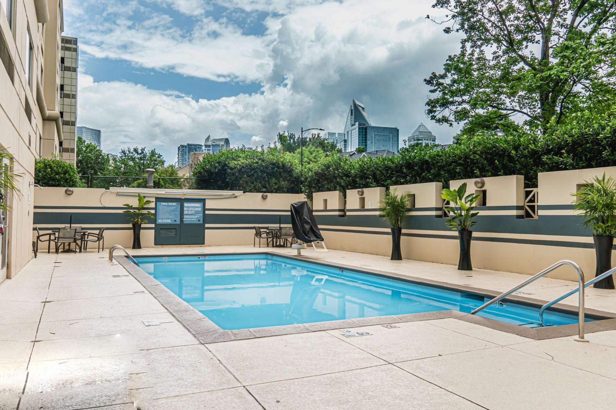 Doubletree By Hilton Charlotte Uptown Otel Dış mekan fotoğraf