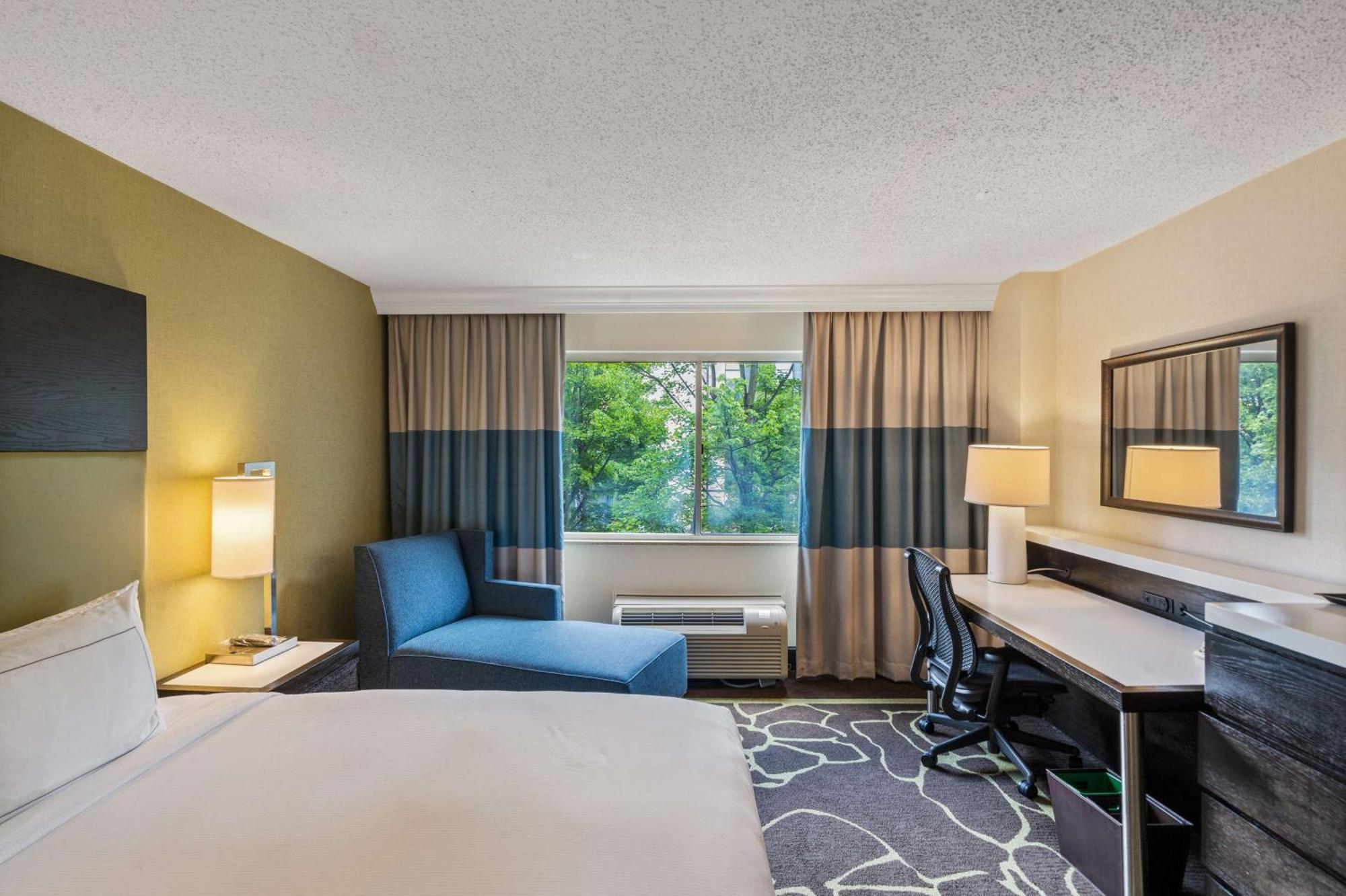 Doubletree By Hilton Charlotte Uptown Otel Dış mekan fotoğraf
