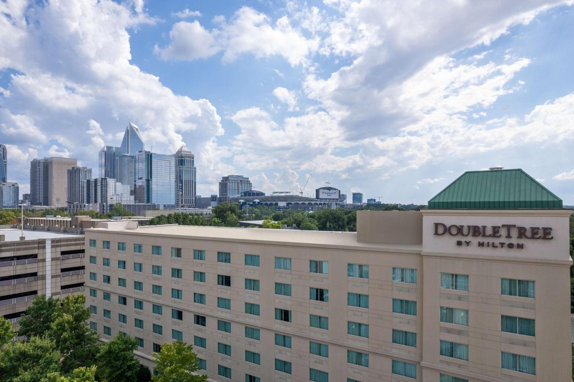 Doubletree By Hilton Charlotte Uptown Otel Dış mekan fotoğraf