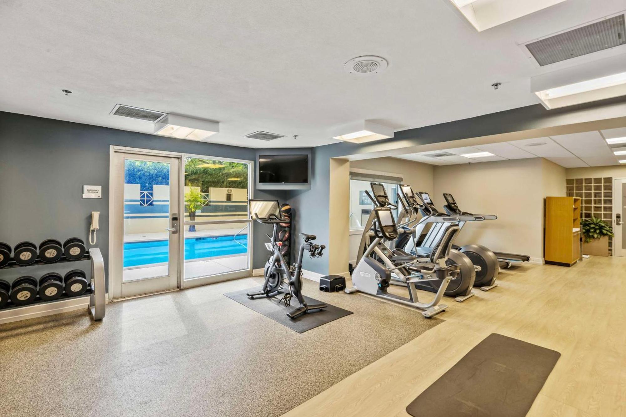 Doubletree By Hilton Charlotte Uptown Otel Dış mekan fotoğraf