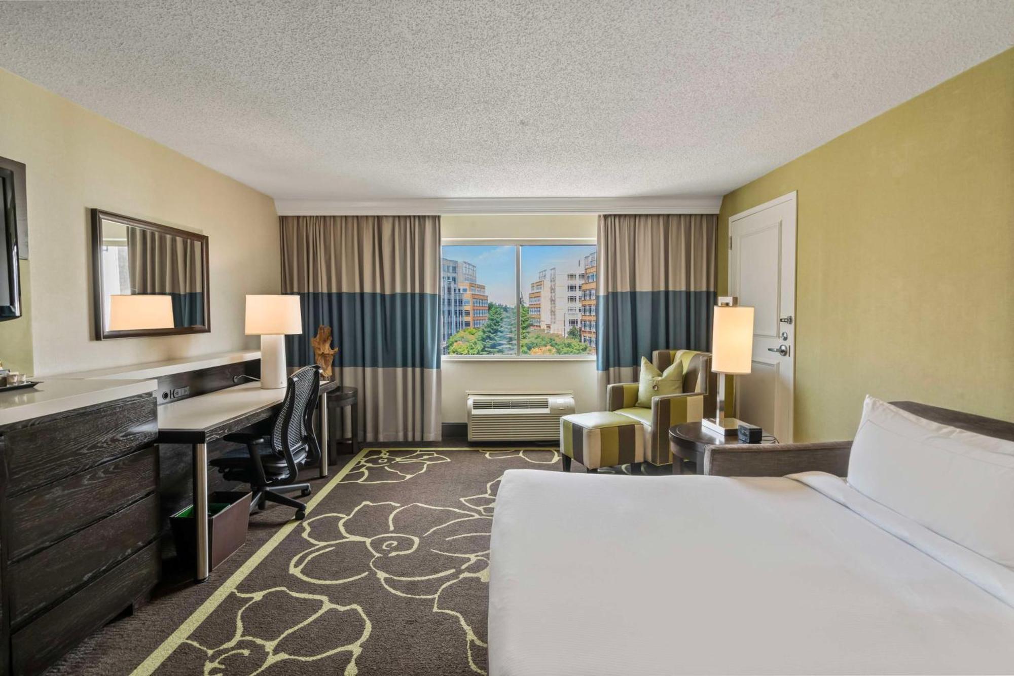 Doubletree By Hilton Charlotte Uptown Otel Dış mekan fotoğraf