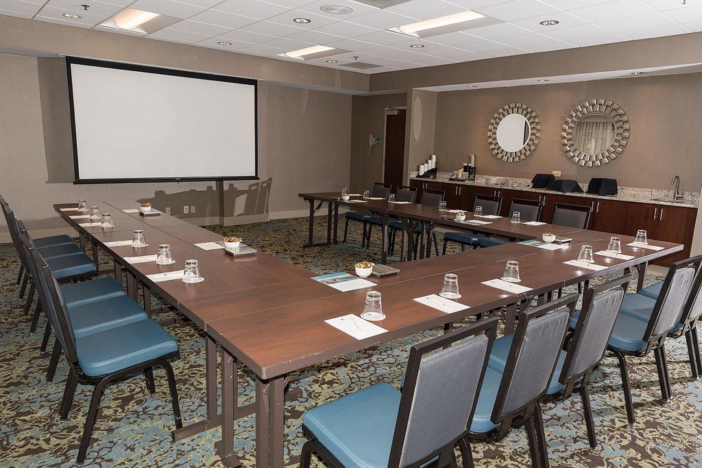 Doubletree By Hilton Charlotte Uptown Otel Dış mekan fotoğraf